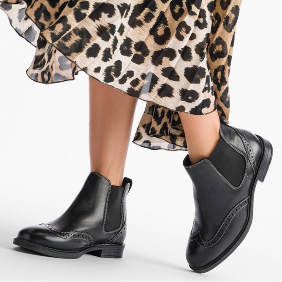 Hush Puppies Shoes - 🖤 HUSH PUPPIES Bailey Chelsea Boots, Genuine Leather